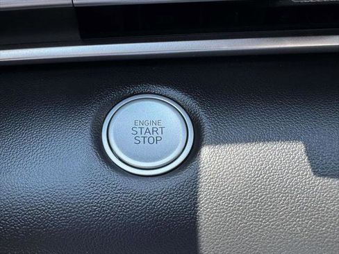 Certified 2023 Hyundai Elantra SEL FWD image 24
