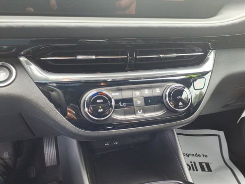 Used 2025 Buick Envista Sport Touring FWD image 11