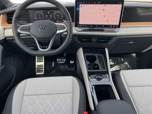 New 2026 Volkswagen Tiguan SEL R-Line AWD/4WD image 5
