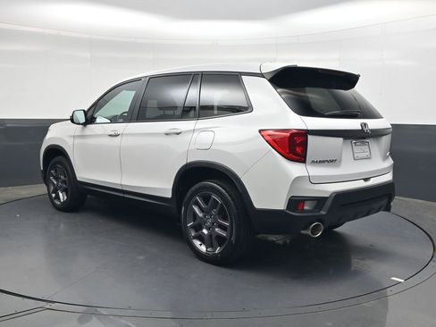 Used 2023 Honda Passport EX-L image 6