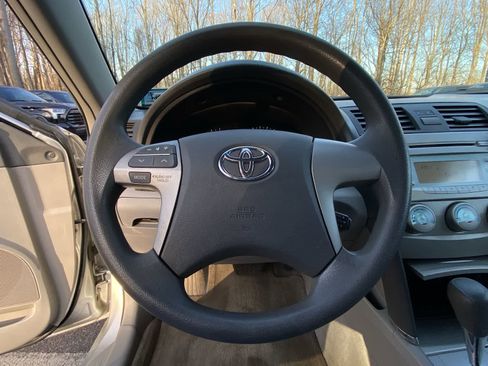 Used 2008 Toyota Camry LE image 28