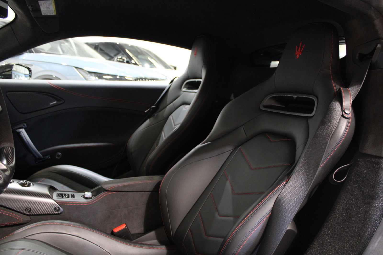 Used 2022 Maserati MC20 Coupe RWD image 34