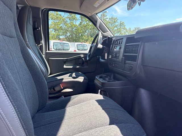 Used 2025 Chevrolet Express 2500 w/ Driver Convenience Package RWD image 22