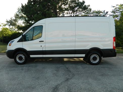 Used 2019 Ford Transit 250 148 Medium Roof RWD image 4