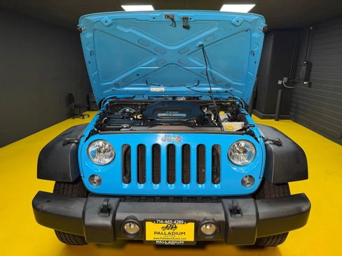 Used 2018 Jeep Wrangler Sport AWD/4WD image 30