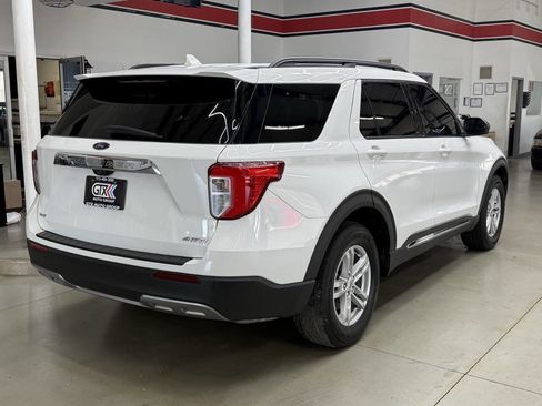Used 2021 Ford Explorer XLT w/ Equipment Group 202A AWD/4WD image 2