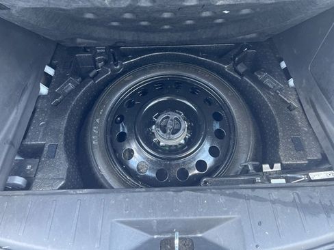 Used 2010 GMC Terrain SLT image 12