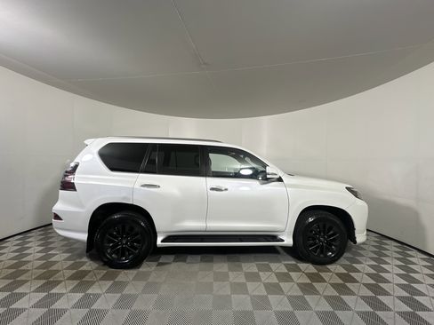 Used 2021 Lexus GX 460 Premium w/ Premium Package image 8