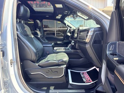 Used 2024 Ford F250 Platinum AWD/4WD image 45
