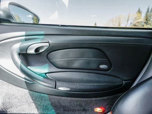 Used 2001 Porsche 911 Carrera 4 AWD/4WD image 72