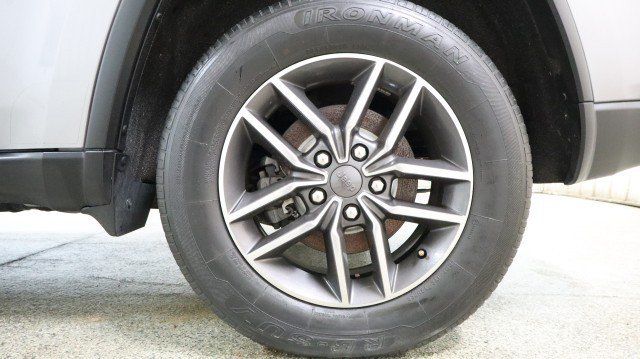 Used 2020 Jeep Grand Cherokee Limited AWD/4WD image 22