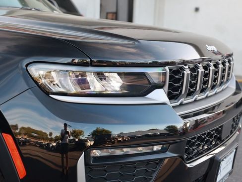 New 2026 Jeep Grand Cherokee L Limited RWD image 7