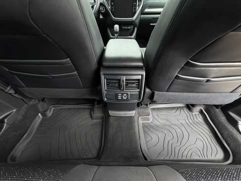 Used 2026 Subaru Forester Premium AWD/4WD image 32