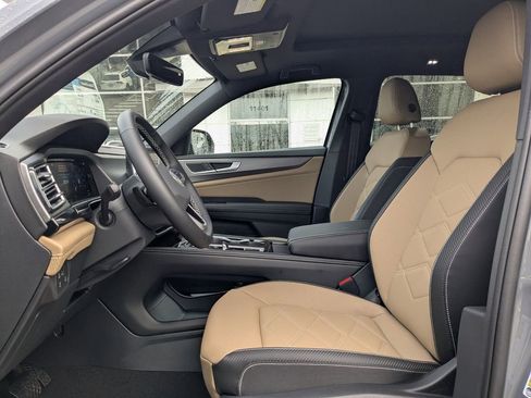 New 2026 Volkswagen Atlas Cross Sport SE AWD/4WD image 2
