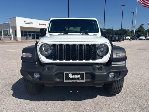 Used 2025 Jeep Wrangler Sport AWD/4WD image 9