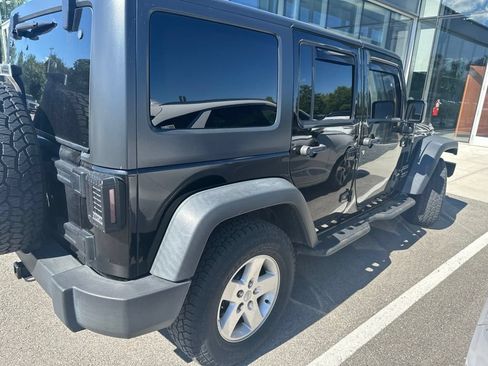 Used 2017 Jeep Wrangler Unlimited Sport w/ Quick Order Package 24S AWD/4WD image 13