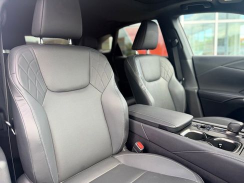 Used 2023 Lexus RX 350 Premium w/ Accessory Package (Z1) AWD/4WD image 17