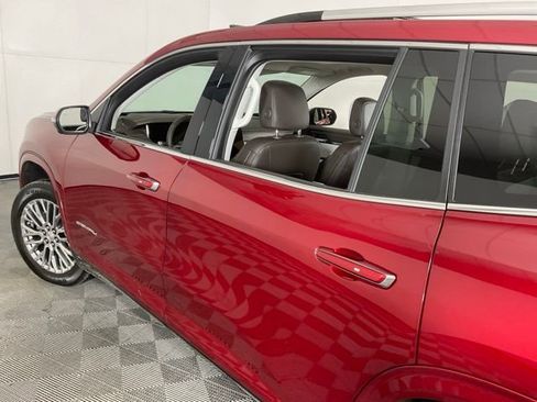 Used 2024 GMC Acadia Denali image 44