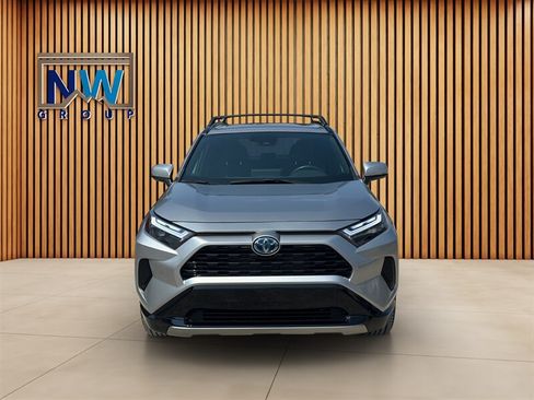 Used 2022 Toyota RAV4 SE w/ Convenience Package AWD/4WD image 2