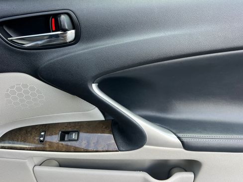 Used 2012 Lexus IS 250 w/ Premium Pkg Value Edition RWD image 18