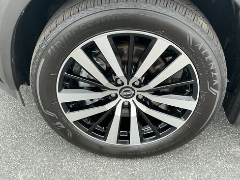 Certified 2025 Nissan Pathfinder Platinum w/ Cargo Package image 10