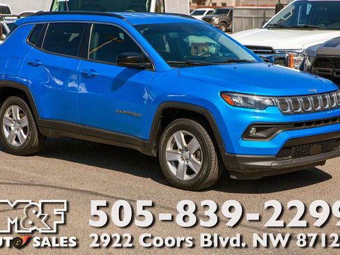Used 2022 Jeep Compass Latitude AWD/4WD image 1