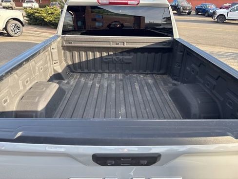 Used 2025 GMC Sierra 1500 AT4 image 4