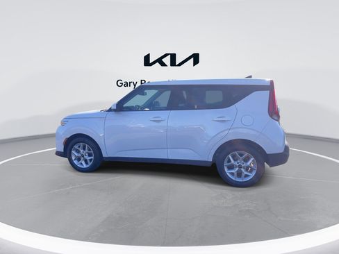Certified 2022 Kia Soul LX w/ Technology Package image 6