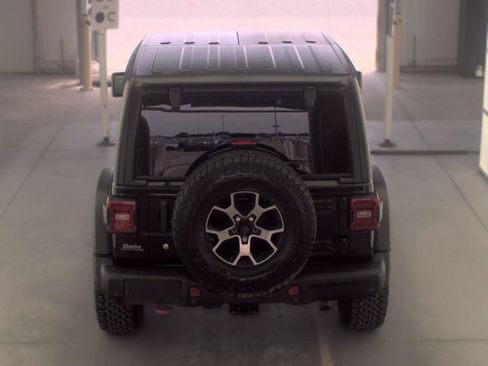 Used 2018 Jeep Wrangler Rubicon AWD/4WD image 9