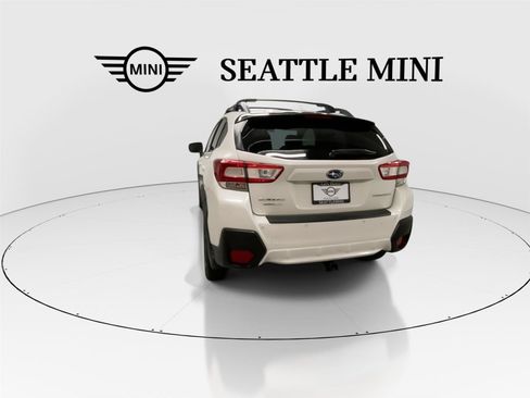 Used 2019 Subaru Crosstrek 2.0i Limited w/ Moonroof Package w/Navigation AWD/4WD image 9