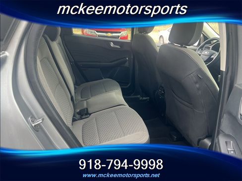 Used 2021 Ford Escape SE image 14