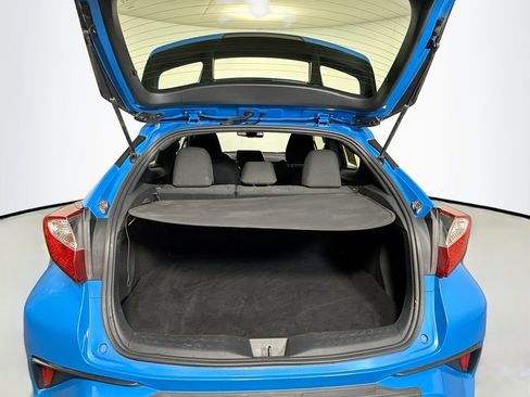 Certified 2019 Toyota C-HR XLE image 22