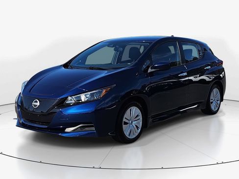 Used 2024 Nissan Leaf S image 10