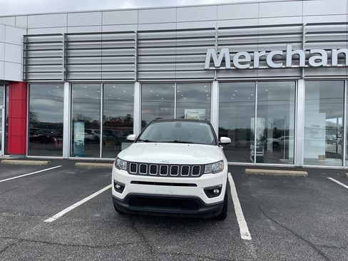 Used 2018 Jeep Compass Latitude w/ Popular Equipment Group image 3