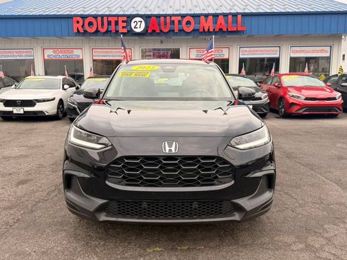 Used 2023 Honda HR-V LX image 3