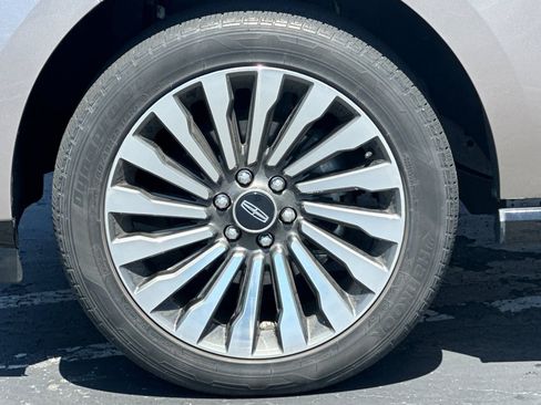 Used 2019 Lincoln Navigator L Reserve image 44