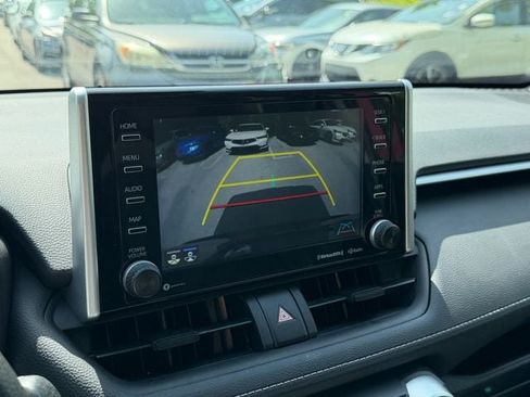 Used 2021 Toyota RAV4 XLE w/ Convenience Package FWD image 24