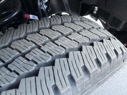 New 2026 Ford F350 Platinum w/ FX4 Off-Road Package image 17