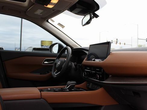 Used 2024 Nissan Rogue Platinum w/ Platinum Premium Package image 22