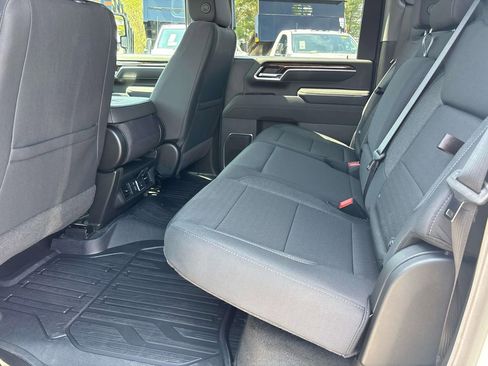 New 2026 GMC Sierra 2500 SLE w/ SLE Value Package; image 6