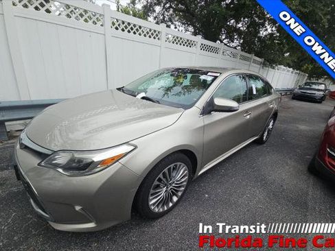 Used 2017 Toyota Avalon Limited FWD image 2