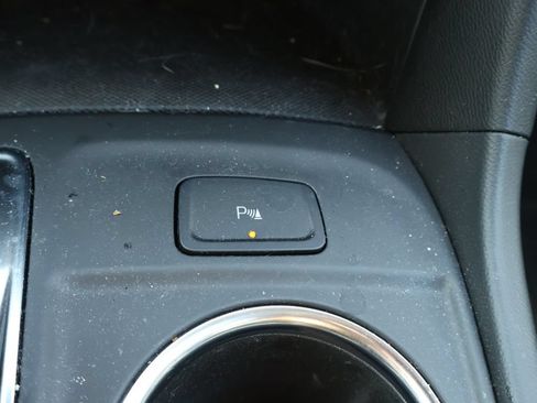 Used 2024 Chevrolet Equinox LT FWD image 29