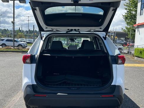 Certified 2022 Toyota RAV4 XLE w/ XLE Grade Weather Package AWD/4WD image 26