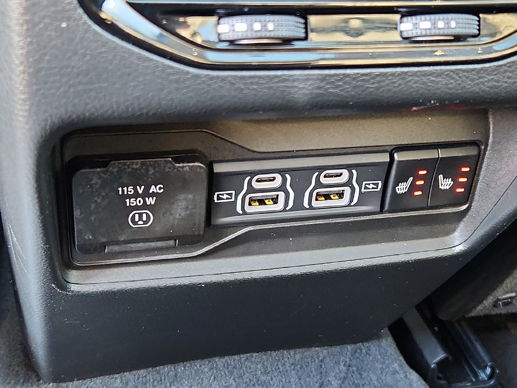 Used 2024 Jeep Grand Cherokee Limited 4xe w/ Luxury Tech Group II AWD/4WD image 11
