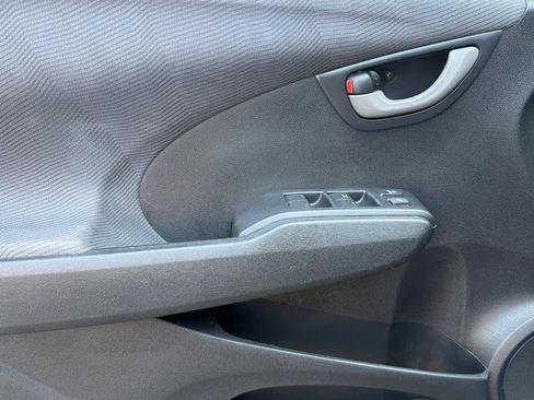 Used 2013 Honda Fit image 14