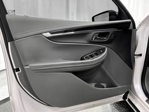 Used 2017 Chevrolet Impala Premier image 14