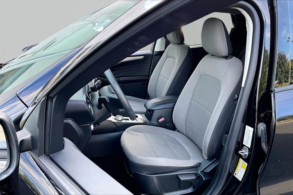 Used 2022 Ford Escape SE FWD image 15