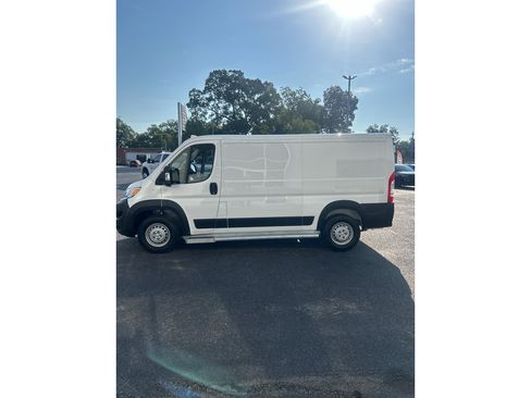 Used 2025 RAM ProMaster 2500 w/ U-Haul Equipment Group FWD image 4