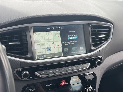 Used 2018 Hyundai Ioniq Limited image 7