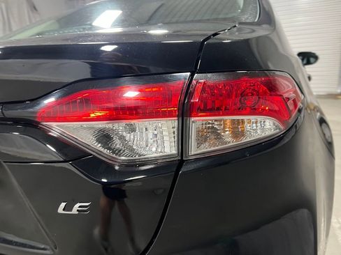 Used 2023 Toyota Corolla LE FWD image 32